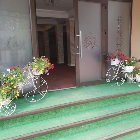 Pensiunea Heaven Bascov Exterior foto