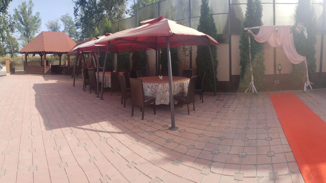 Pensiunea Heaven Bascov Exterior foto