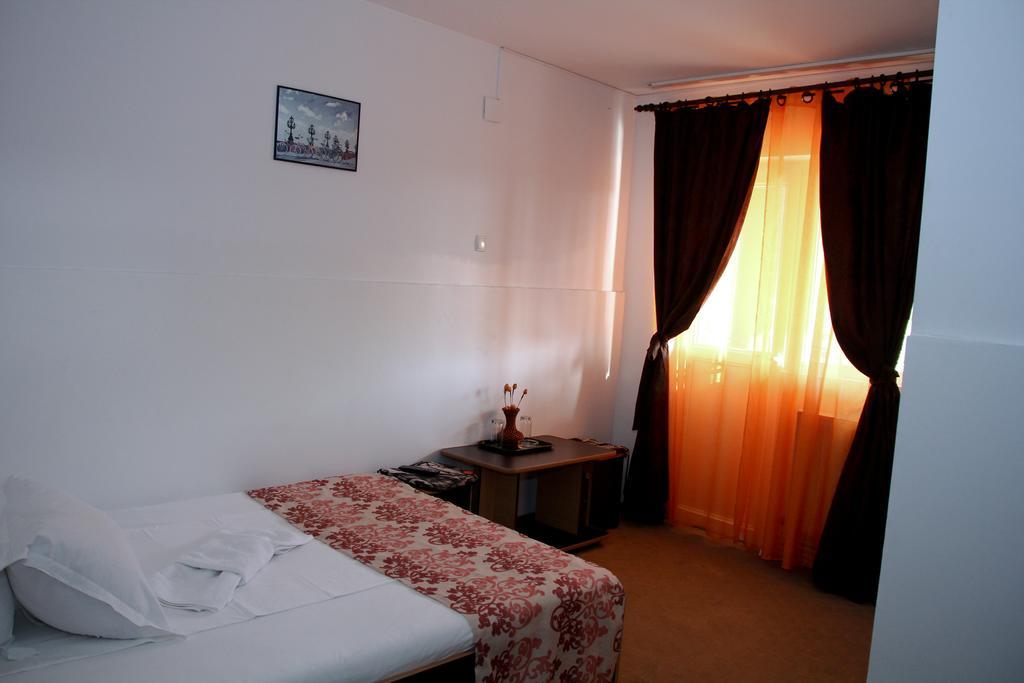 Pensiunea Heaven Bascov Exterior foto
