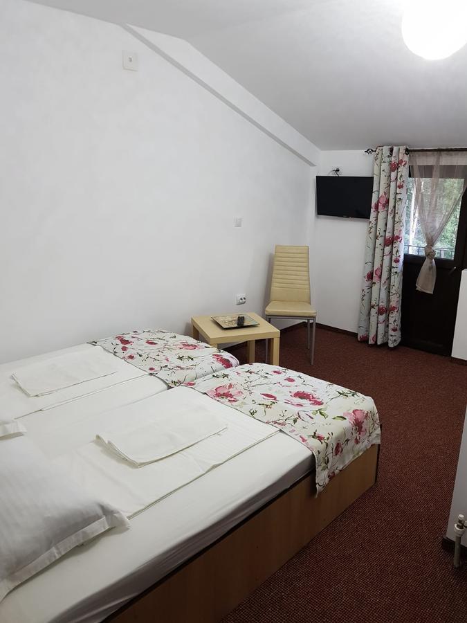 Pensiunea Heaven Bascov Exterior foto